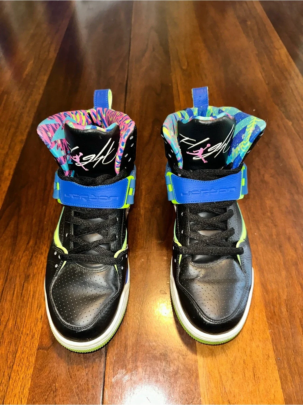 Air Jordan Flight 45 “Bel Air” rare color way. Like New.